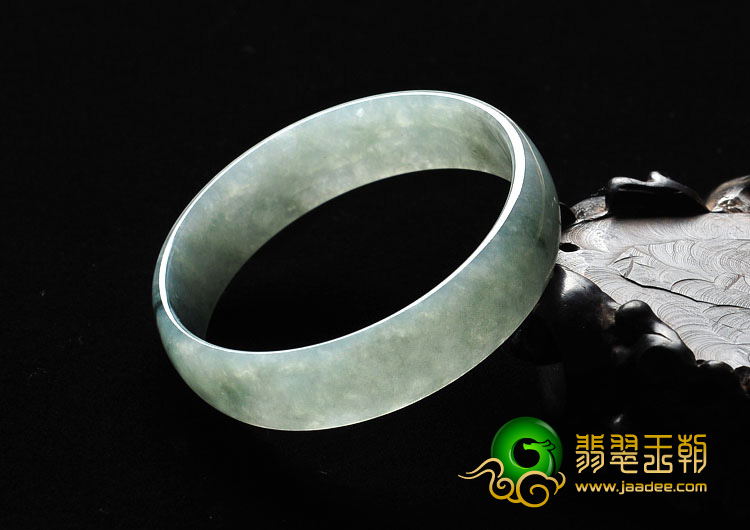 糯冰种飘花缅甸翡翠A货手镯（52.5mm）