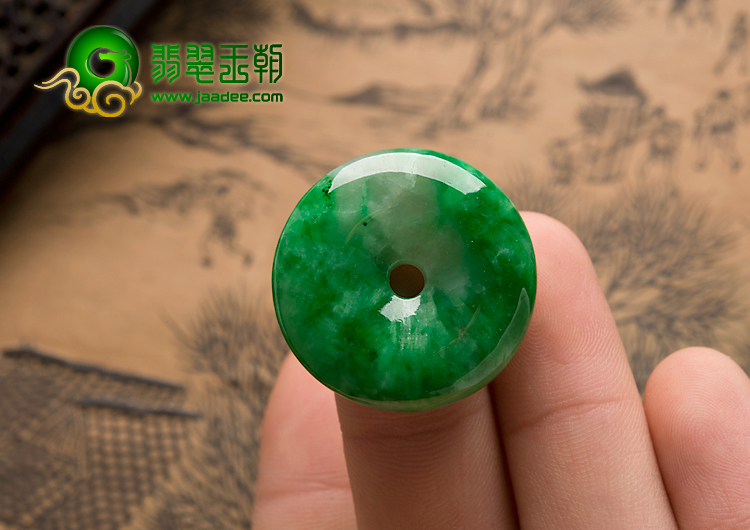 糯冰种阳绿缅甸翡翠A货平安扣挂件