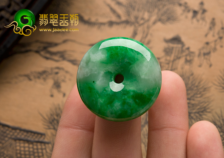 糯冰种阳绿缅甸翡翠A货平安扣挂件