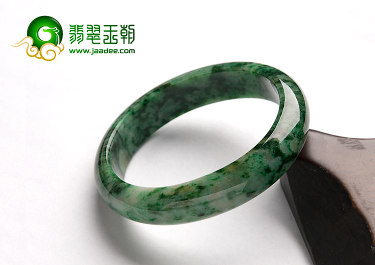 细糯种癣加绿缅甸翡翠A货贵妃镯（54.8-49.1mm）