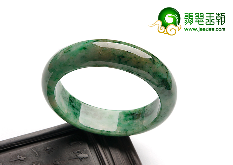 细糯种癣加绿缅甸翡翠A货手镯（53.1mm）