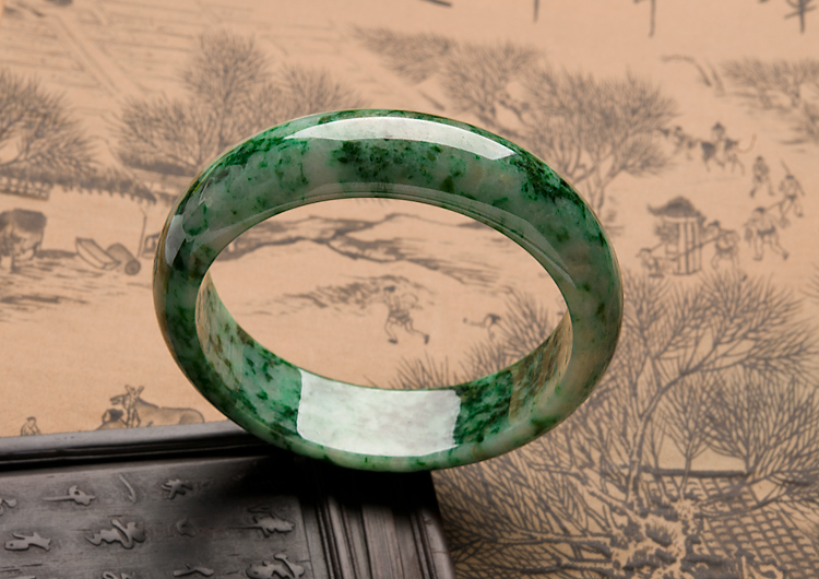 细糯种癣加绿缅甸翡翠A货手镯（58.9mm）
