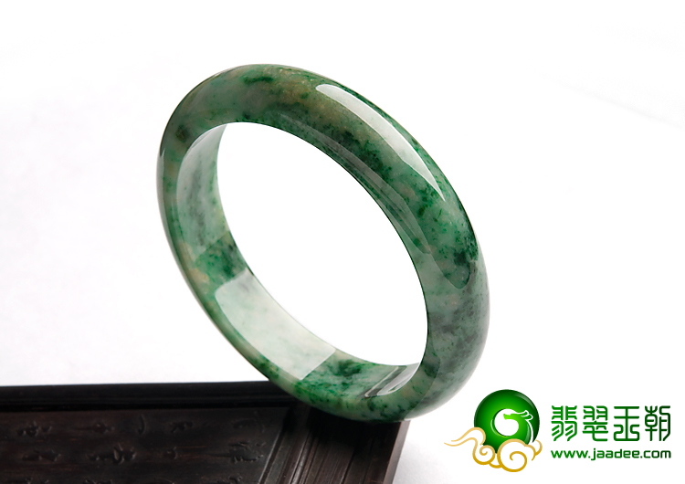 细糯种癣加绿缅甸翡翠A货手镯（55.6mm）