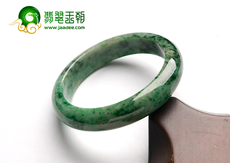 细糯种癣加绿缅甸翡翠A货手镯（55.6mm）