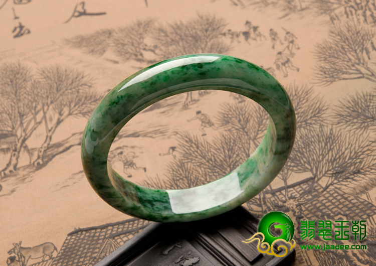 细糯种癣加绿缅甸翡翠A货手镯（55.6mm）