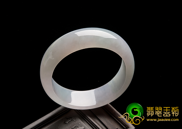 冰种晴水缅甸翡翠A货贵妃镯（51.1mm-45.8mm）
