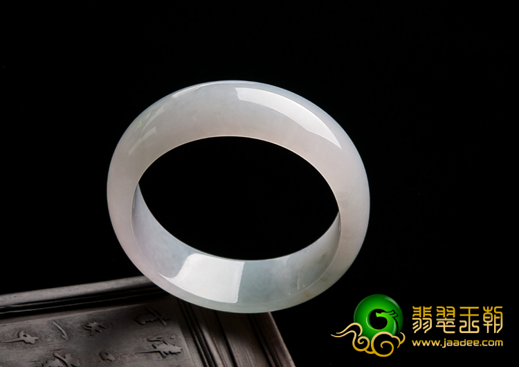 冰种晴水缅甸翡翠A货贵妃镯（52.1-46.2mm）