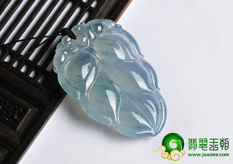 冰种飘花缅甸翡翠A货叶子挂件