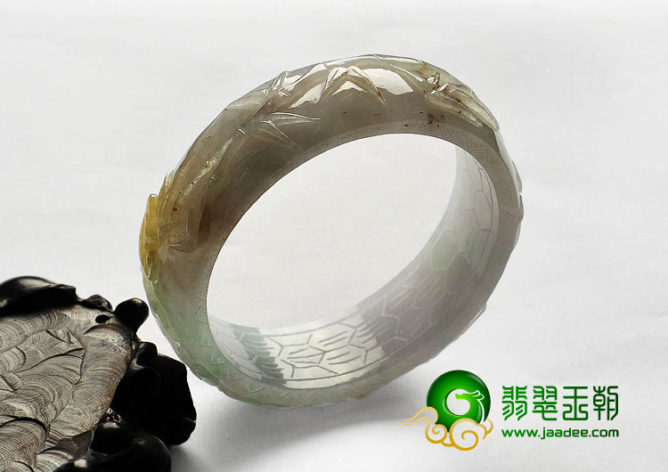 糯冰种飘黄翡缅甸翡翠A货雕花手镯（57.8mm）