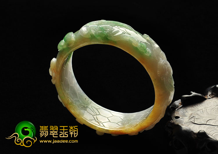 糯冰种黄加绿缅甸翡翠A货雕花镯（57mm）