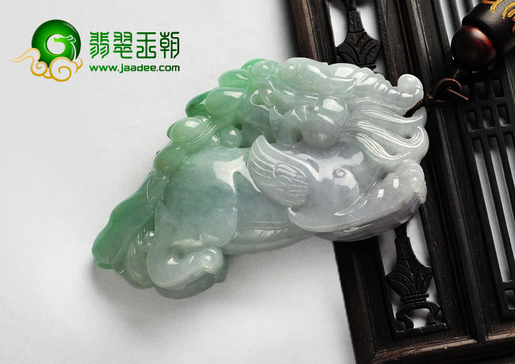 糯冰种春带彩缅甸翡翠A货貔貅手玩件