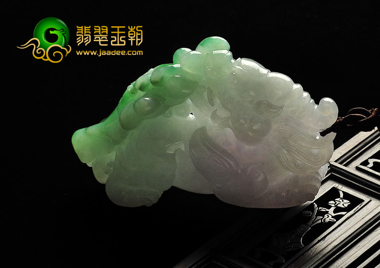糯冰种春带彩缅甸翡翠A货貔貅手玩件