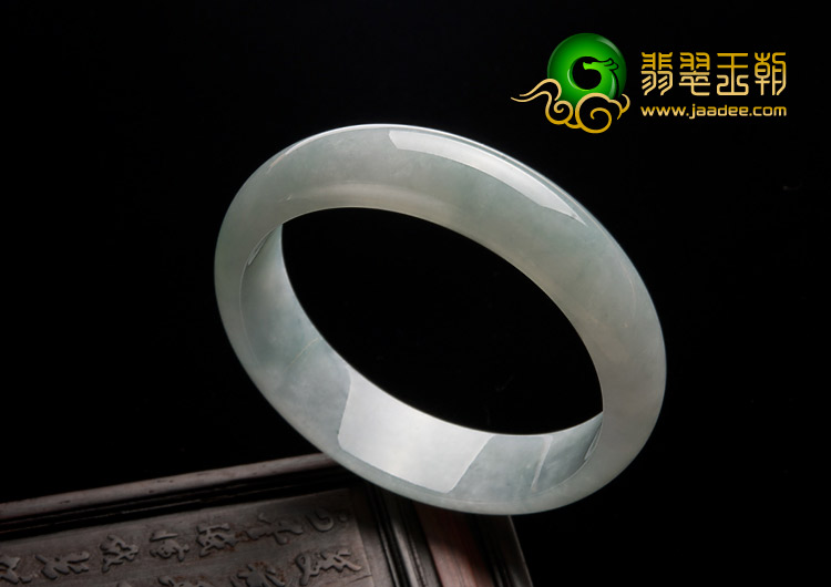 糯冰种晴水缅甸翡翠A货手镯（55.5mm）