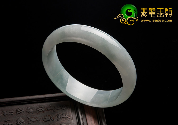 糯冰种晴水缅甸翡翠A货手镯（55.5mm）