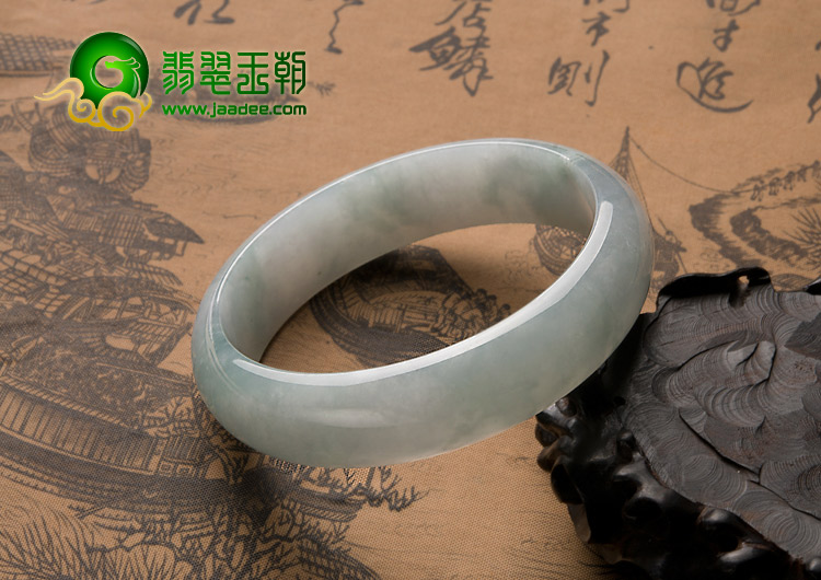 糯冰种晴水缅甸翡翠A货手镯（55.5mm）