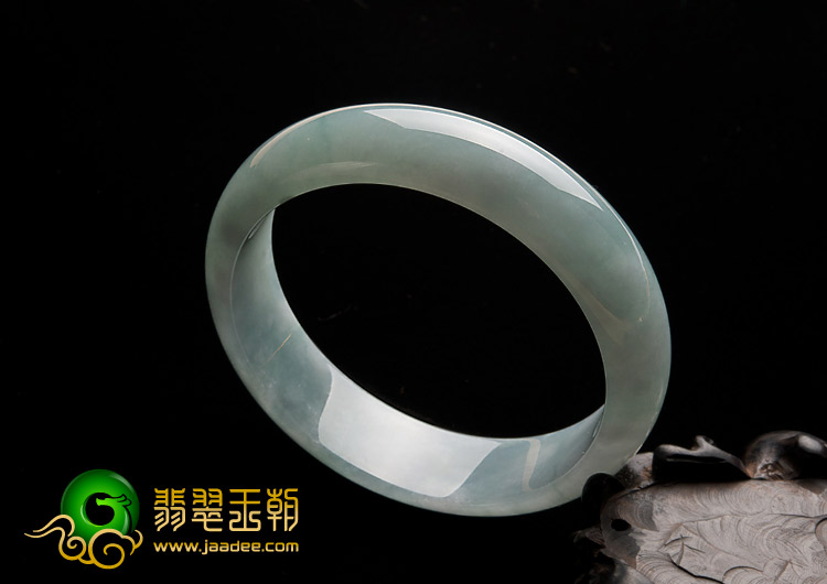 糯冰种晴水缅甸翡翠A货手镯（58.2mm）
