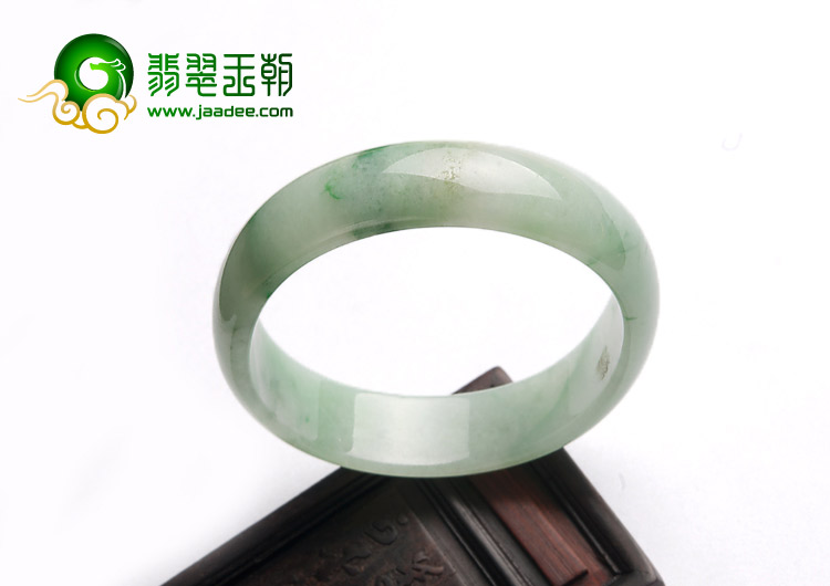 糯冰种飘翠缅甸翡翠A货贵妃镯（56-49mm）