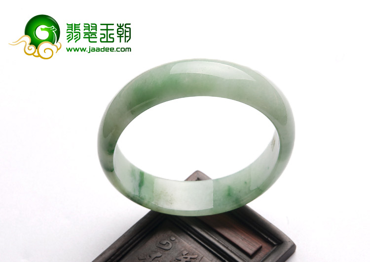 糯冰种飘翠缅甸翡翠A货贵妃镯（56-49mm）