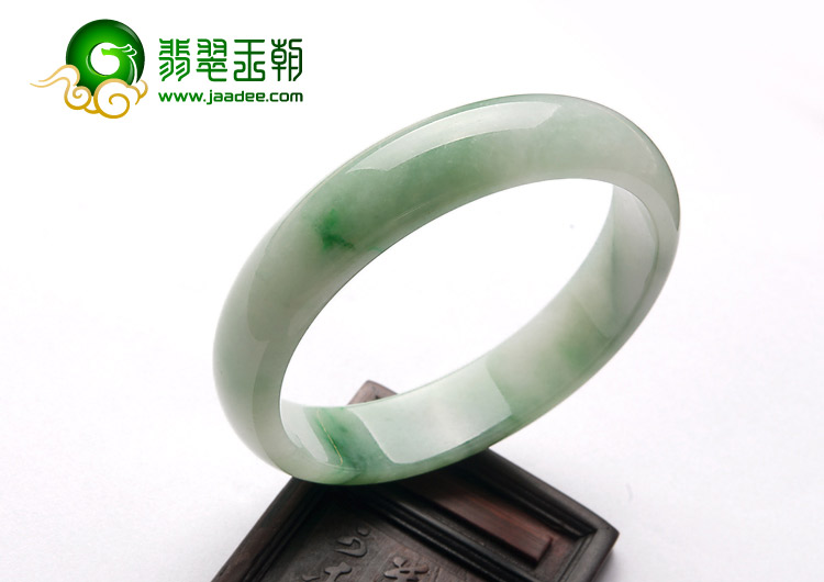 糯冰种飘翠缅甸翡翠A货手镯（57mm）