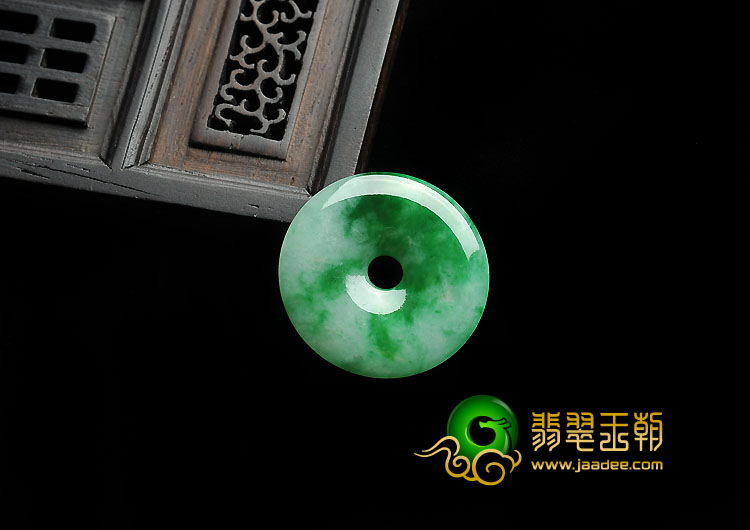 糯冰种阳绿缅甸翡翠A货平安扣挂件