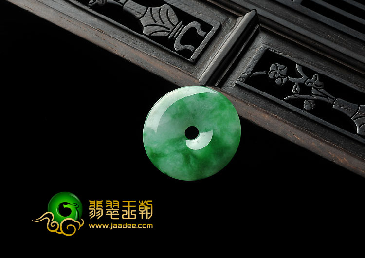 糯冰种阳绿缅甸翡翠A货平安扣挂件