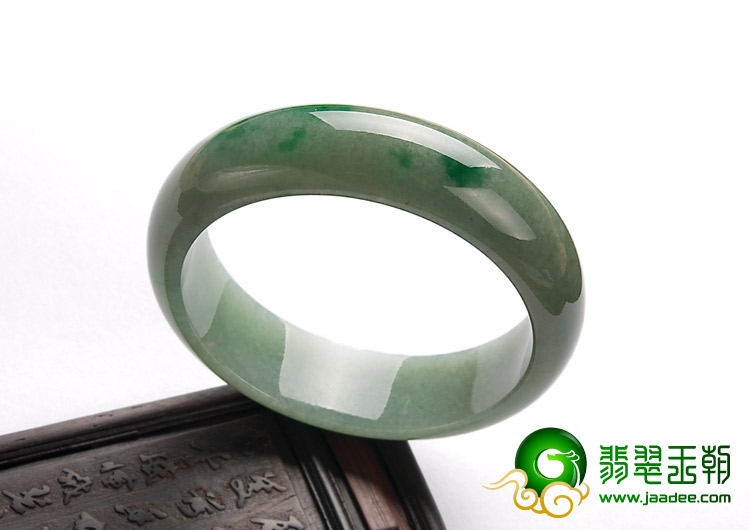 糯冰种飘翠缅甸翡翠A货手镯（58.8mm）