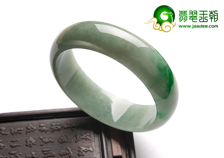 糯冰种飘翠缅甸翡翠A货手镯（61.5mm）