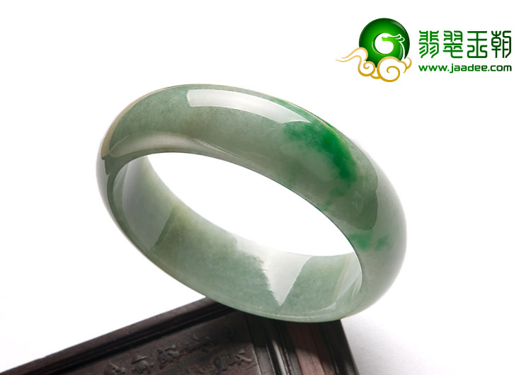 糯冰种飘翠缅甸翡翠A货手镯（61.5mm）