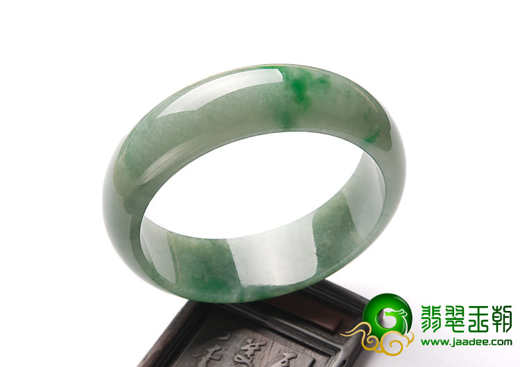 糯冰种飘翠缅甸翡翠A货手镯（58.8mm）