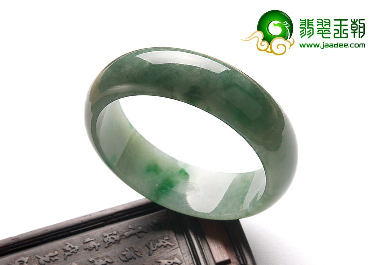 糯冰种飘翠缅甸翡翠A货手镯（58.8mm）