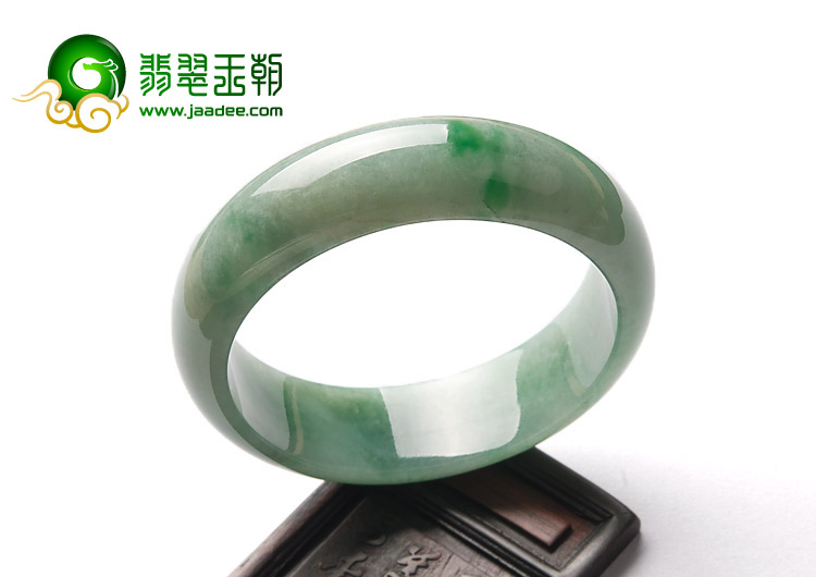 糯冰种飘翠缅甸翡翠A货手镯（57.1mm）