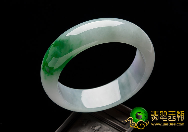 冰种春带彩缅甸翡翠A货手镯（61.1mm）