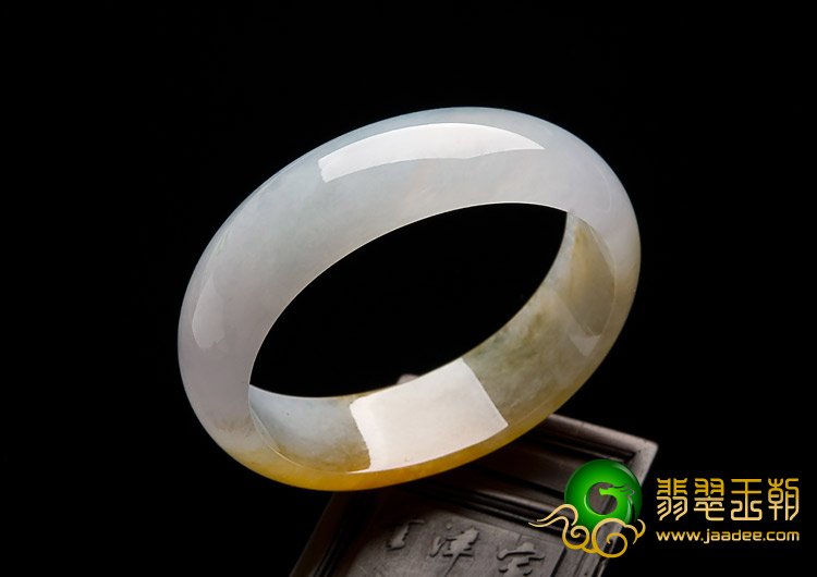 冰种黄翡缅甸翡翠A货贵妃镯（57.6-51.2mm）