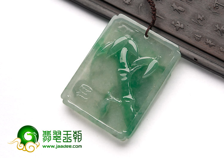 冰种翠色缅甸翡翠A货英明神武挂件