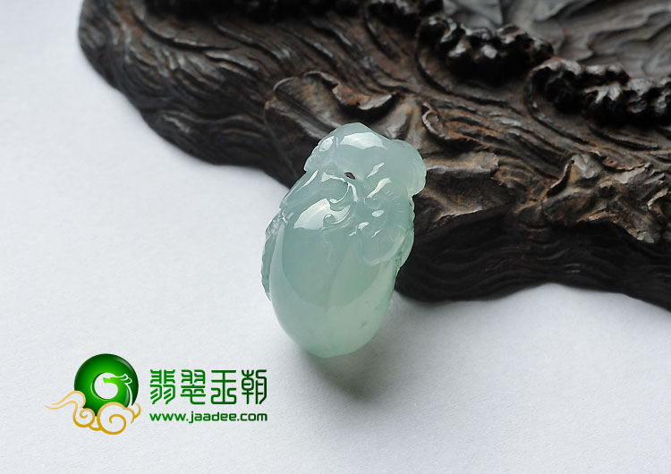 冰种晴水略飘花缅甸翡翠A货寿桃挂件