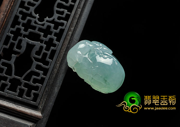 冰种晴水略飘花缅甸翡翠A货寿桃挂件