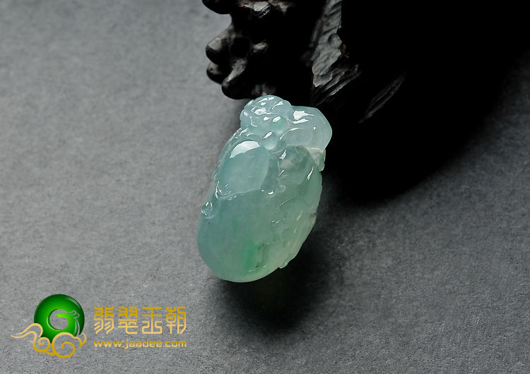 冰种晴水略飘花缅甸翡翠A货寿桃挂件