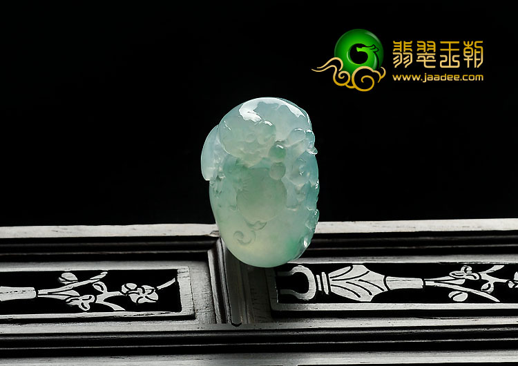 冰种晴水略飘花缅甸翡翠A货寿桃挂件