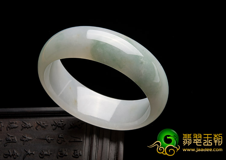 糯冰种飘花缅甸翡翠A货手镯（58mm）