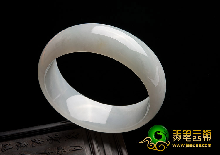 糯冰种晴水缅甸翡翠A货手镯（58.2mm）