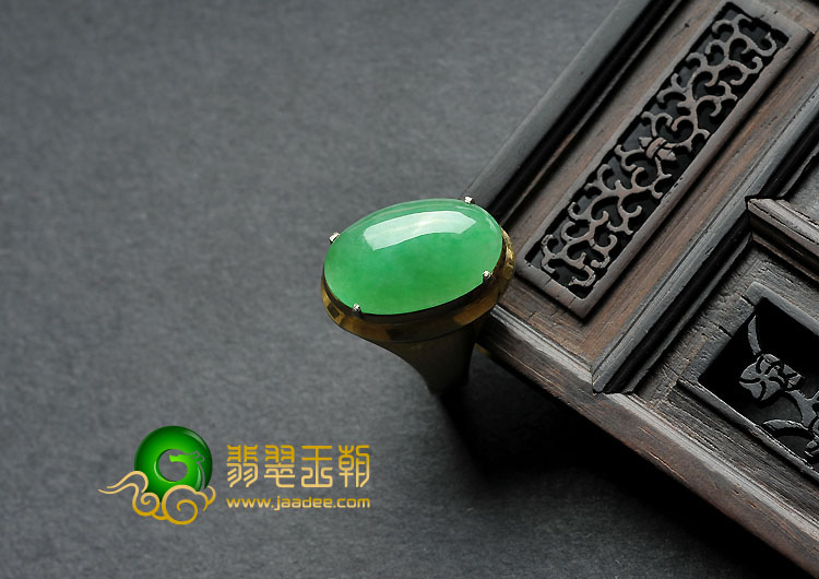 冰种阳绿缅甸翡翠A货戒面