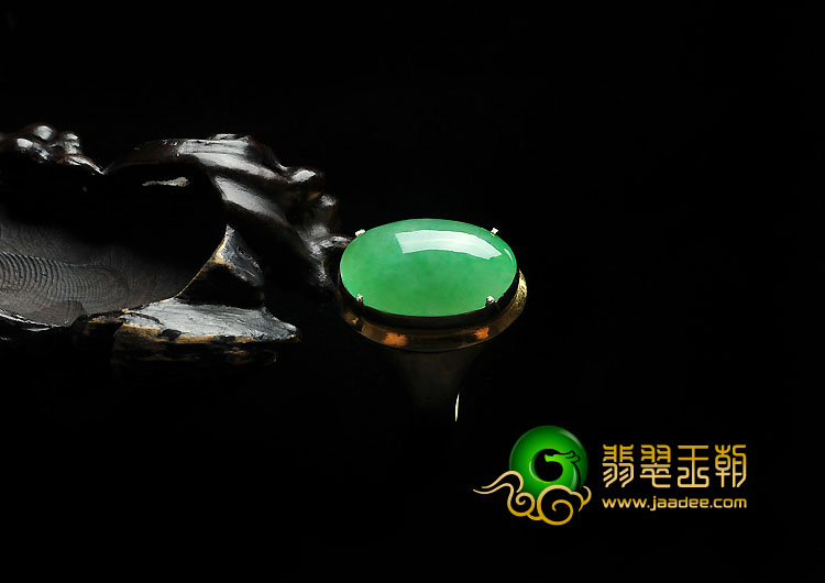 冰种阳绿缅甸翡翠A货戒面