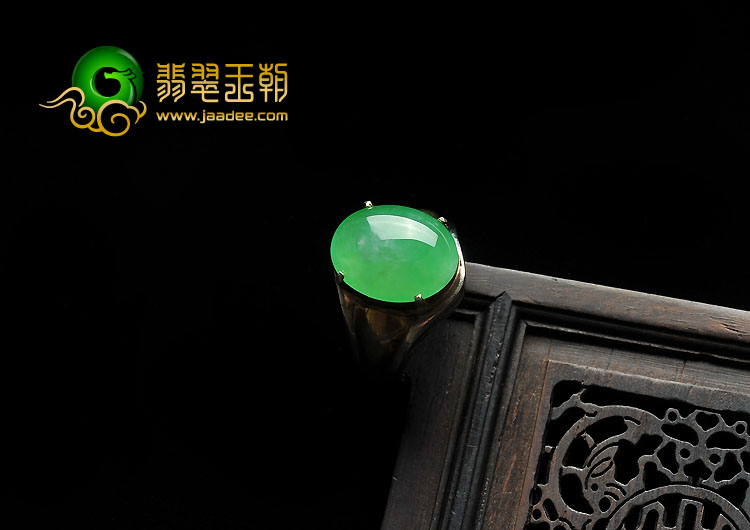 冰种阳绿缅甸翡翠A货戒面