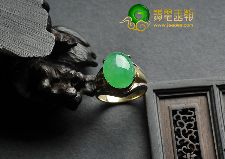 冰种阳绿缅甸翡翠A货戒面