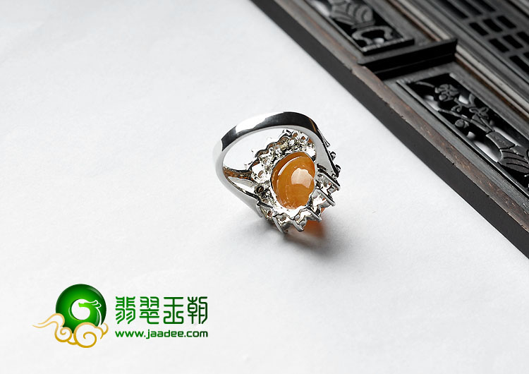 糯冰种红黄翡缅甸翡翠A货戒面