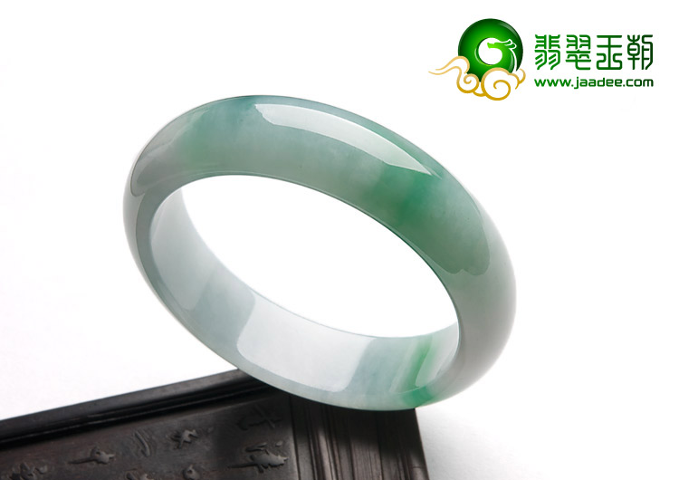 糯冰种飘翠缅甸翡翠A货手镯（56.4mm）