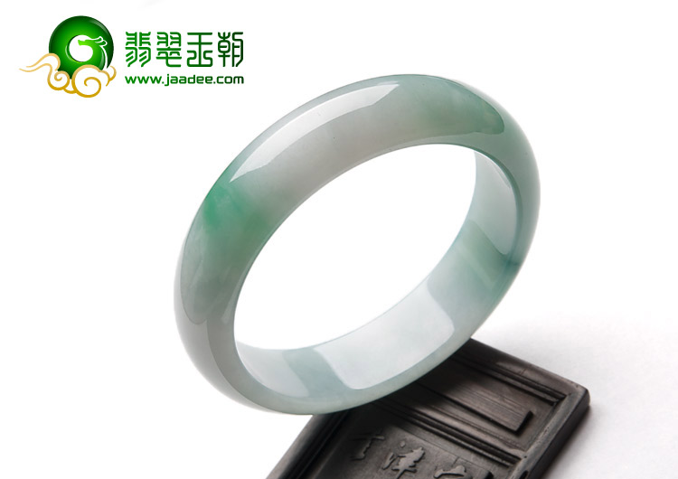 糯冰种飘翠缅甸翡翠A货手镯（56.4mm）