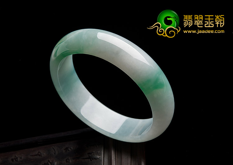 糯冰种飘翠缅甸翡翠A货手镯（56.4mm）