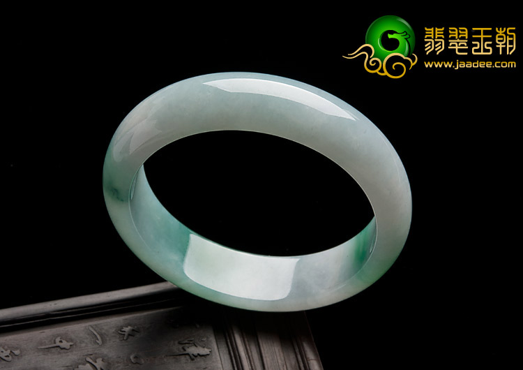 糯冰种飘翠缅甸翡翠A货手镯（56.4mm）