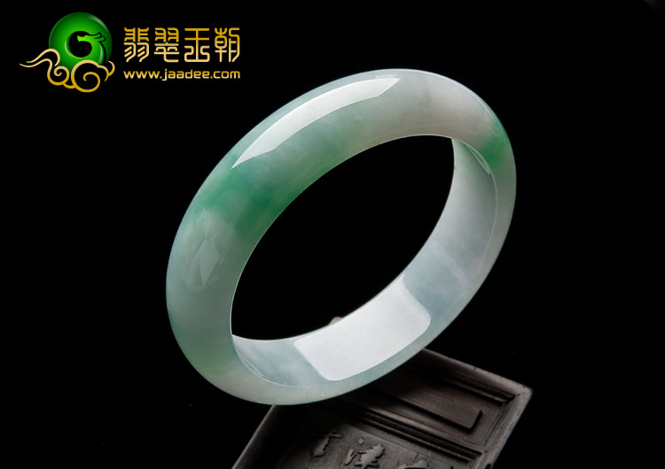 糯冰种飘翠缅甸翡翠A货手镯（56.4mm）